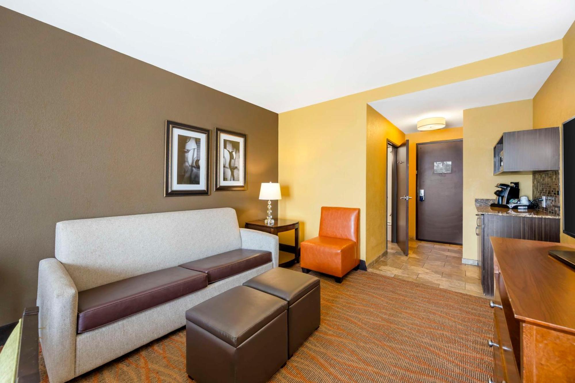 Best Western Plus Tupelo Inn & Suites Ngoại thất bức ảnh